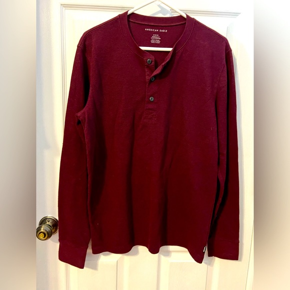 Men’s American Eagle burgundy waffle weave pullover - Picture 1 of 5